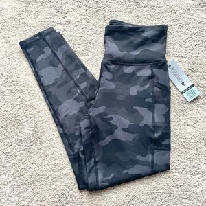 NWT Ideology Camo Black Leggings - Size S